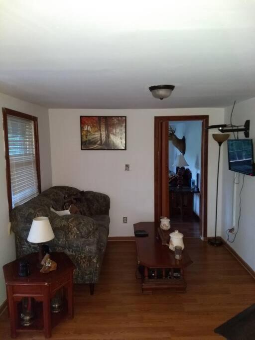 Rustic Quaint Cabin In The Woods--Pets Welcomed Dunnsville Εξωτερικό φωτογραφία